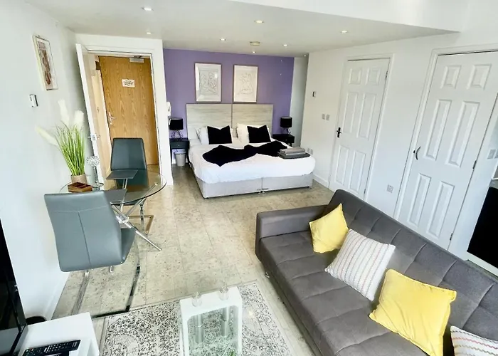Stunning Studio Apartment In Cambridge